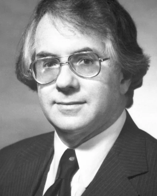 Sheldon Glashow headshot