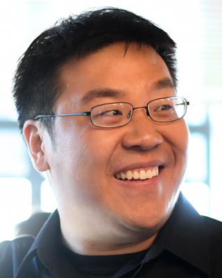Headshot of Professor Norman Yao