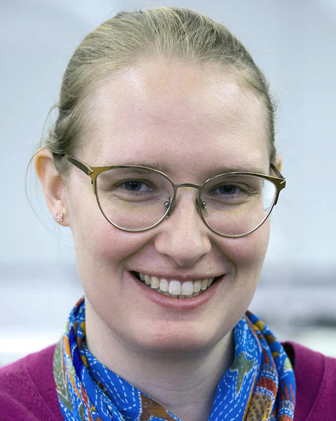 Kathryn Ledbetter headshot